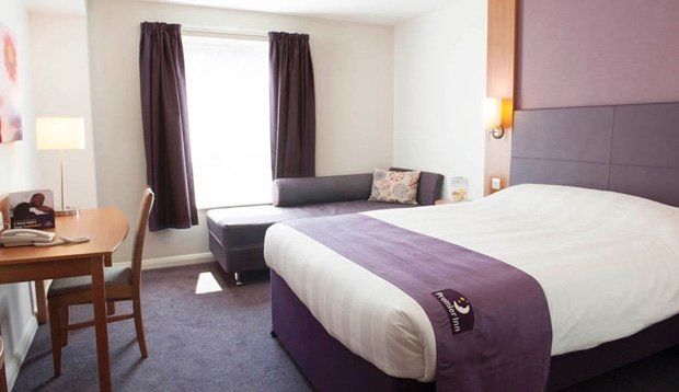 Premier Inn Dundee West Exteriör bild